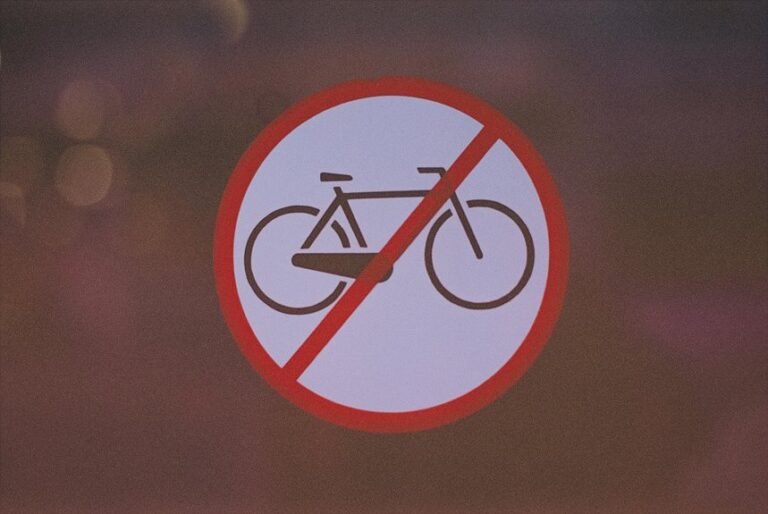 bike tail light visibility