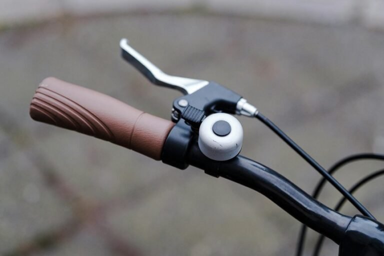 hybrid bike versatility features